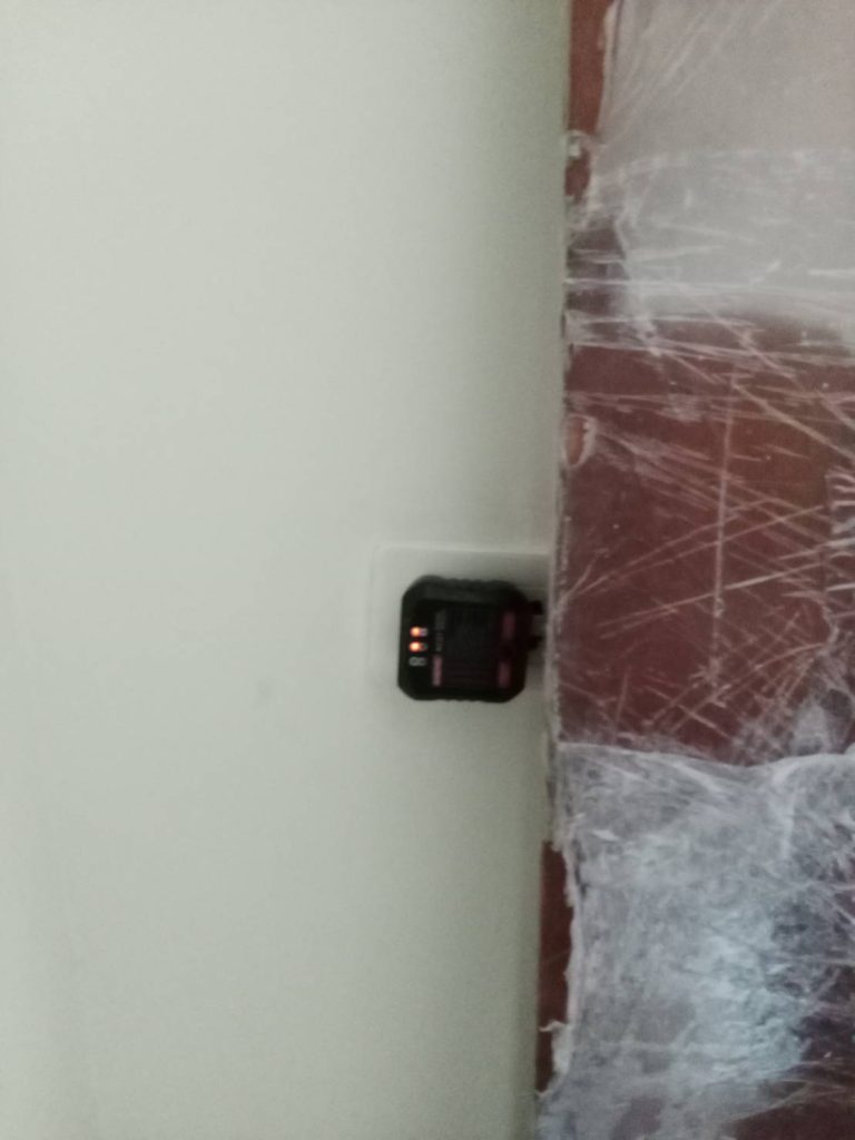 เช็กปลั๊กไฟ