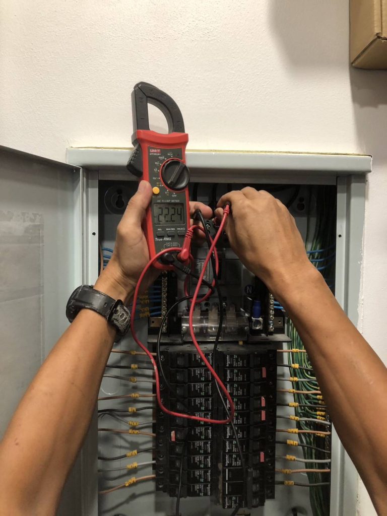 วัดไฟตู้โหลดเซ็นเตอร์