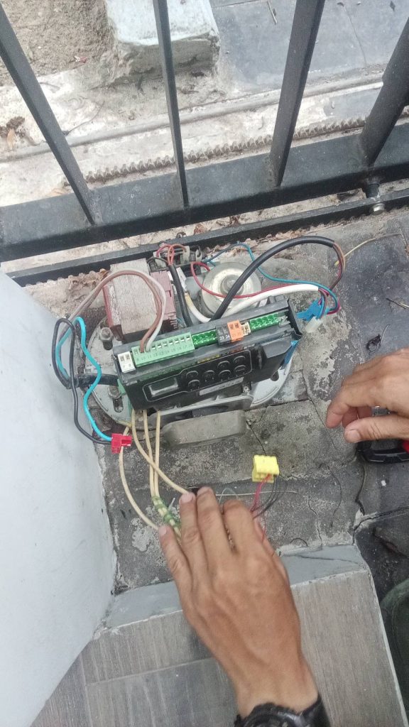 ตรวจเช็กมอเตอร์ประตูรีโมท