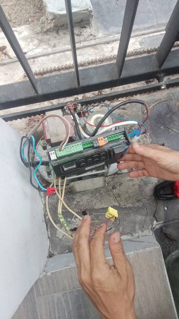 ตรวจเช็กมอเตอร์ประตูรีโมท