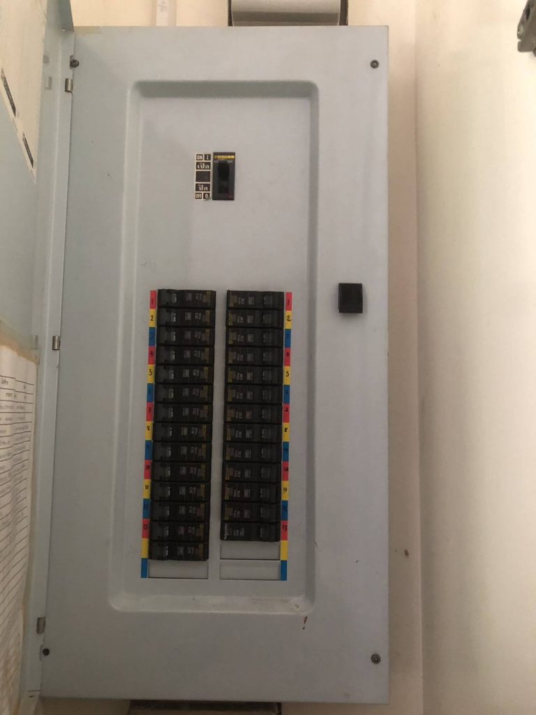 ตู้โหลดเซ็นเตอร์