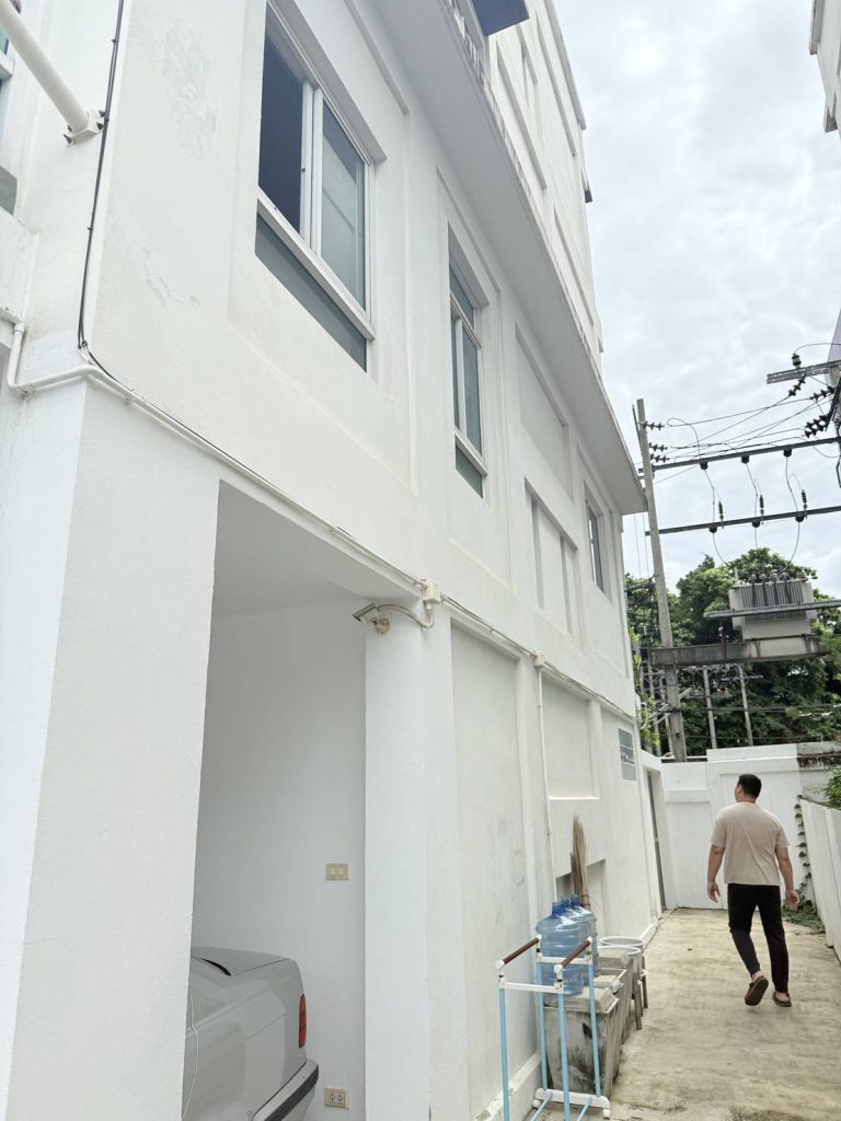 ตรวจเช็กแนวท่อสายไฟ