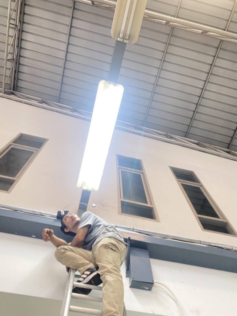 ติดตั้งหลอดไฟ LED