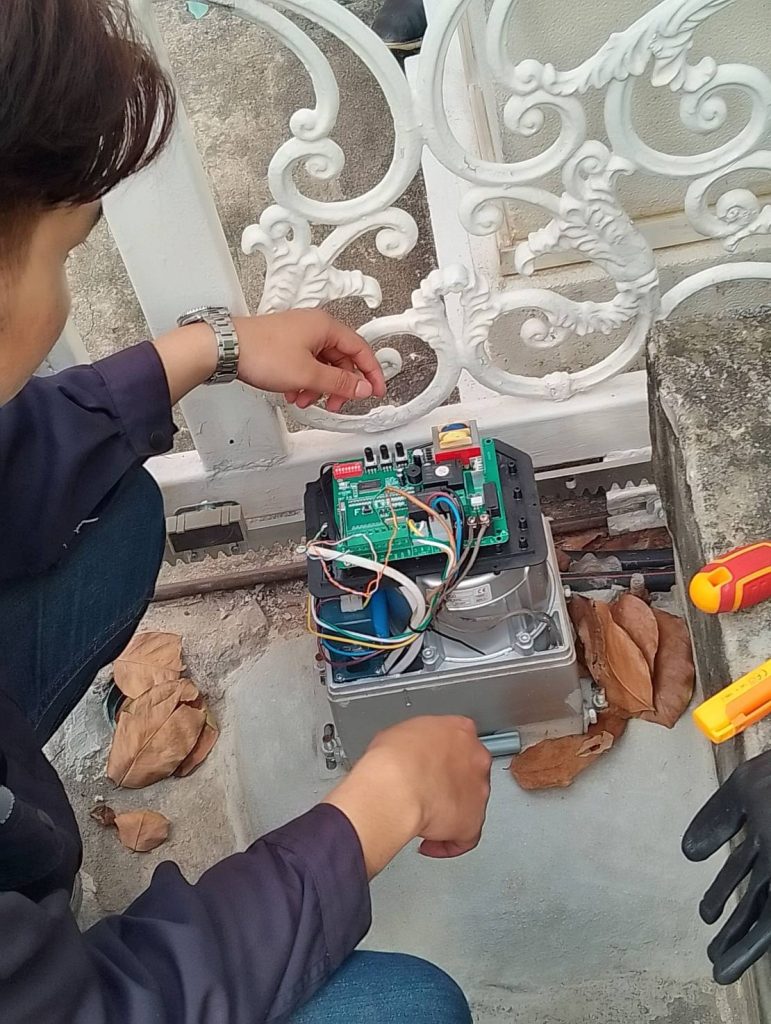 ตรวจเช็คมอเตอร์ประตูรีโมท