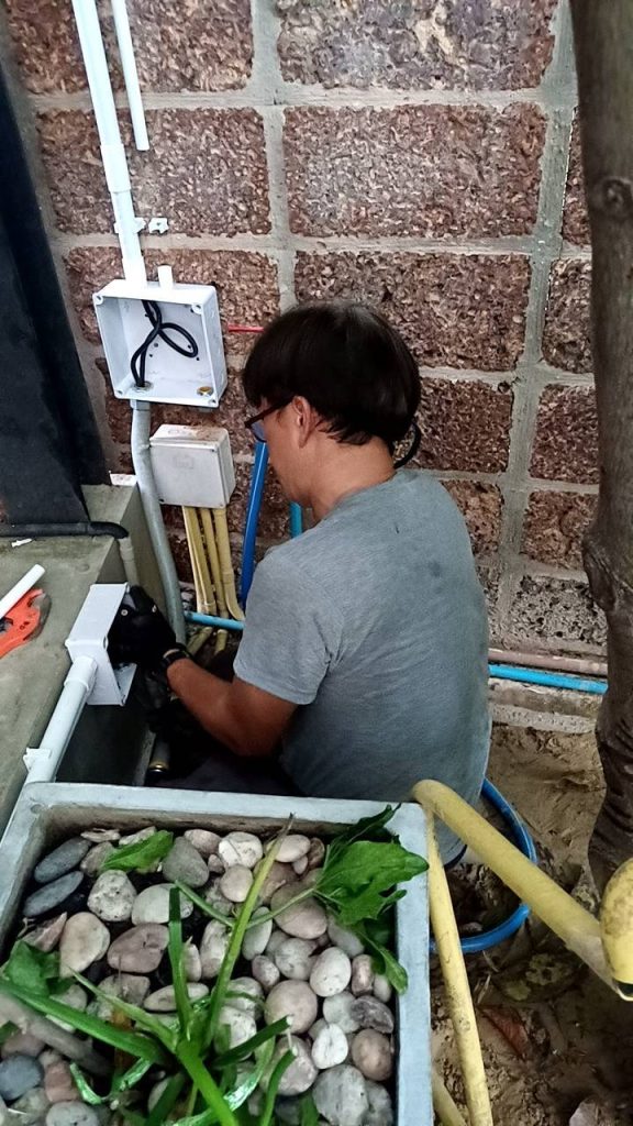 เดินท่อร้อยสายไฟ