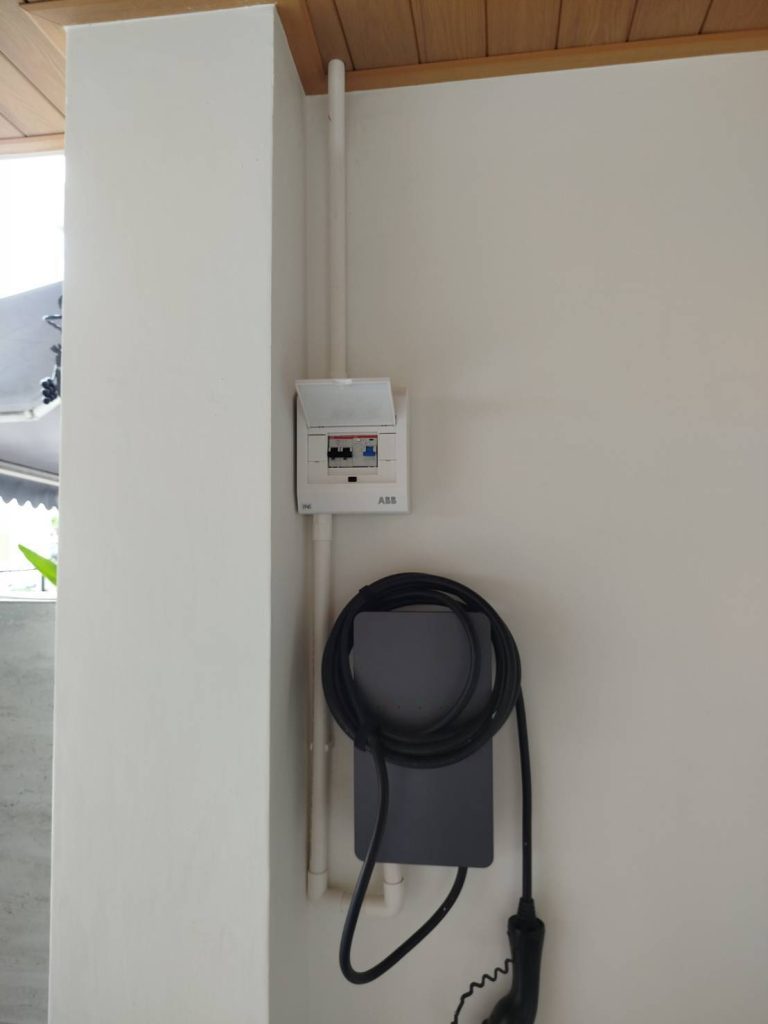 คอนซูมเมอร์และเครื่องชาร์จ EV