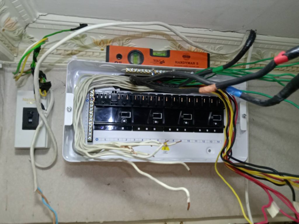 จัดเรียงสายไฟใหม่