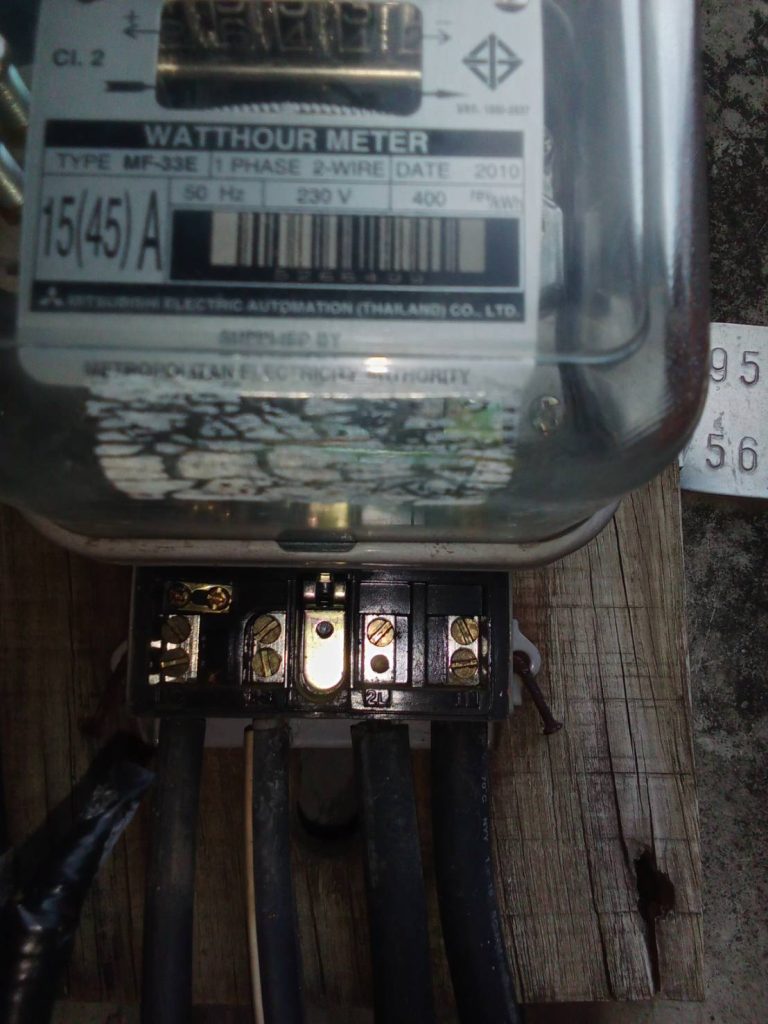 จุดต่อสายไฟมิเตอร์ไฟฟ้า