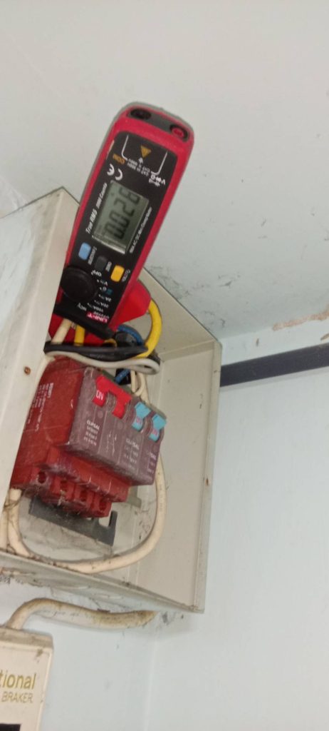 วัดไฟตู้คอนซูมเมอร์