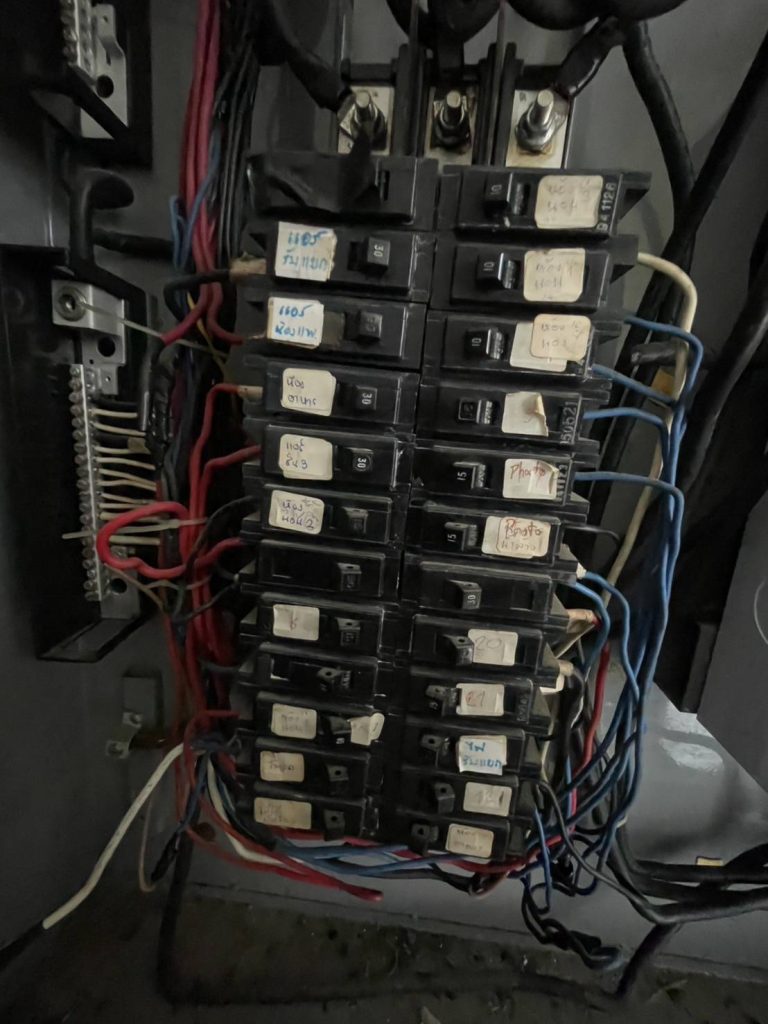 เบรกเกอร์ลูกย่อย