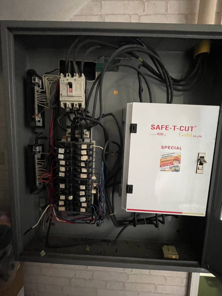 ตู้ควบคุมไฟฟ้า