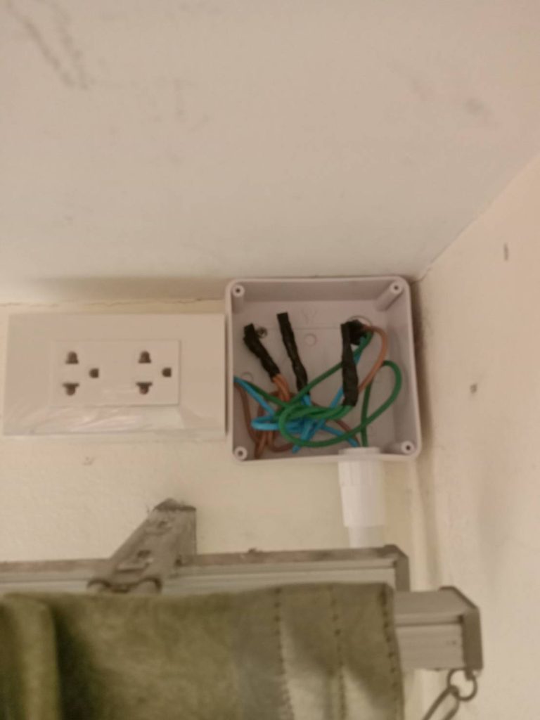 ติดตั้งกล่องพักสายไฟ