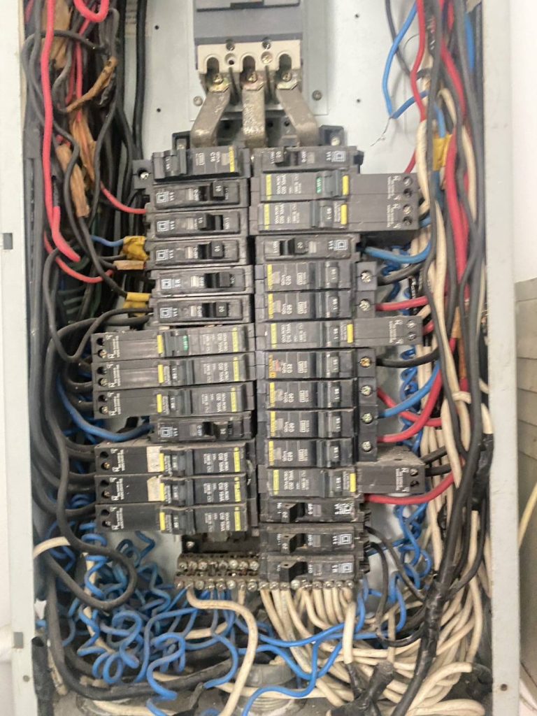 เบรกเกอร์ลูกย่อย