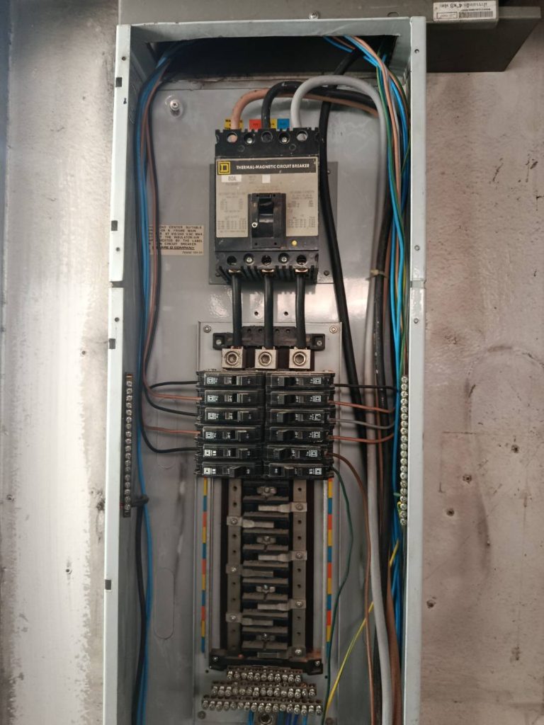 ตู้โหลดเซ็นเตอร์