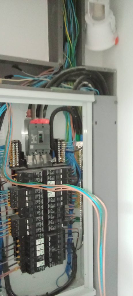 ติดตั้งตู้โหลดเซ็นเตอร์ใหม่