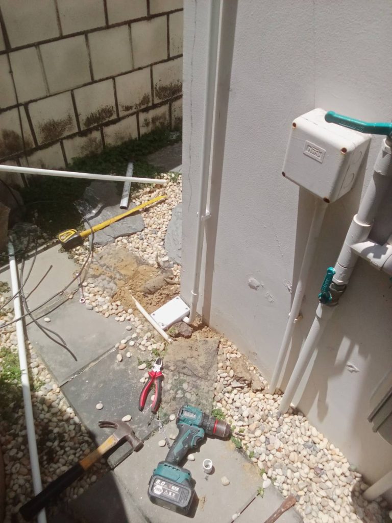 เดินท่อติดตั้งแท่งกราวด์