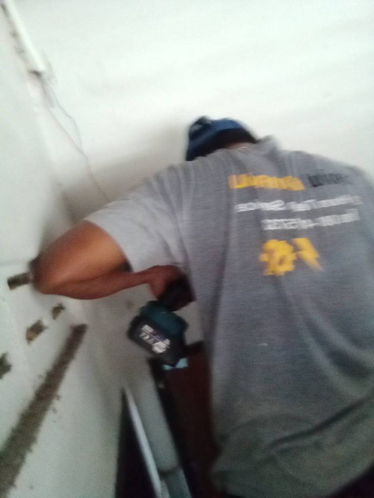 เจาะติดตั้ง