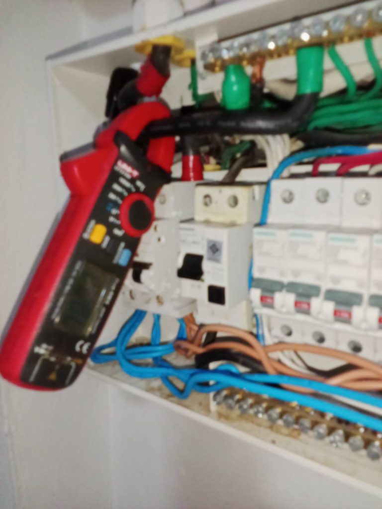 เบรกเกอร์ลูกย่อยในตู้คอนซูมเมอร์