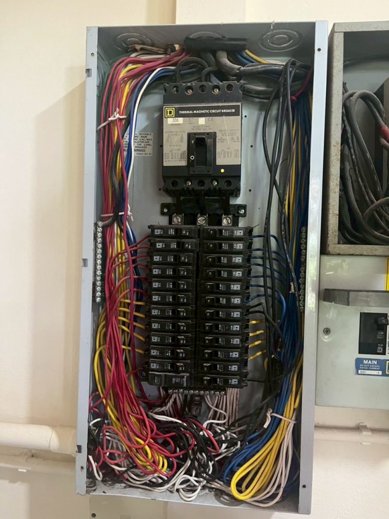 ตู้โหลดเซ็นเตอร์