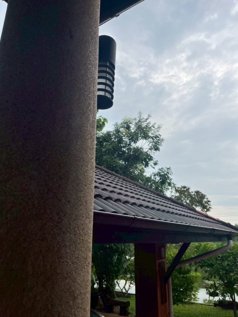 โคมไฟติดผนัง