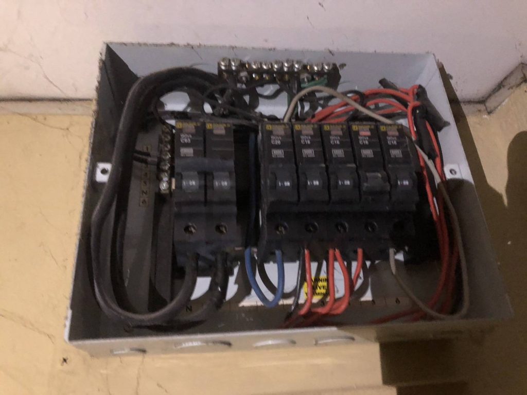 ติดตั้งตู้คอนซูมเมอร์