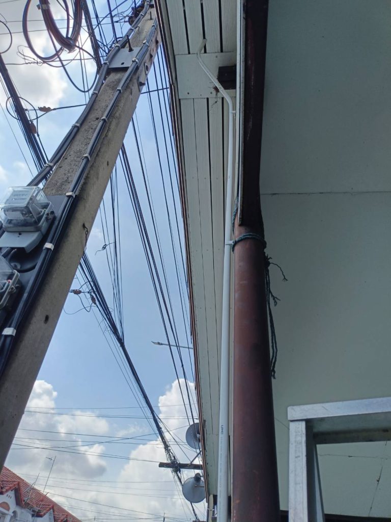 แนวท่อสายไฟ