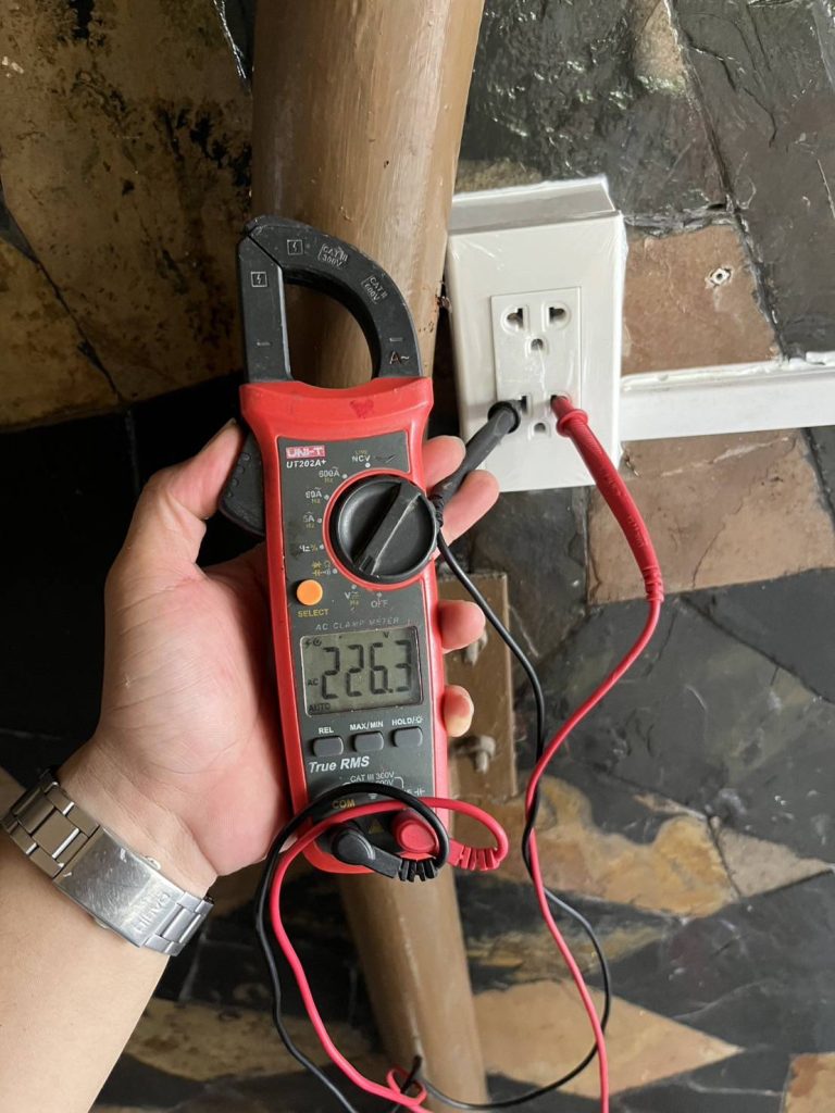 วัดไฟปลั๊กไฟ