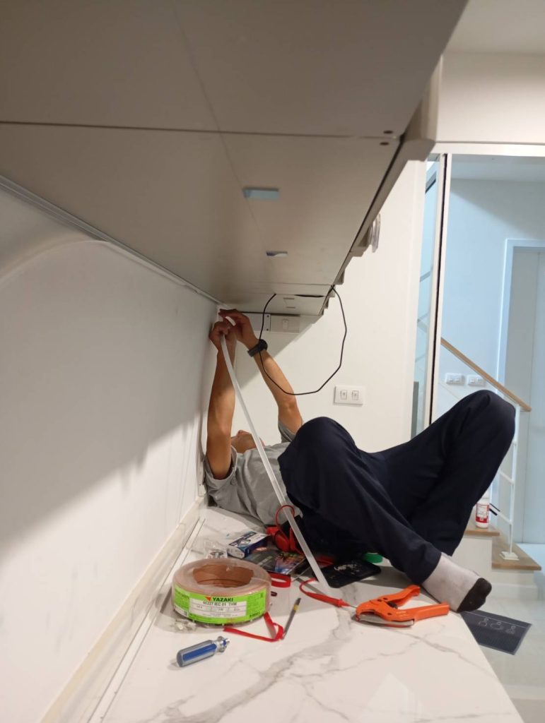 ติดตั้งไฟเส้น LED