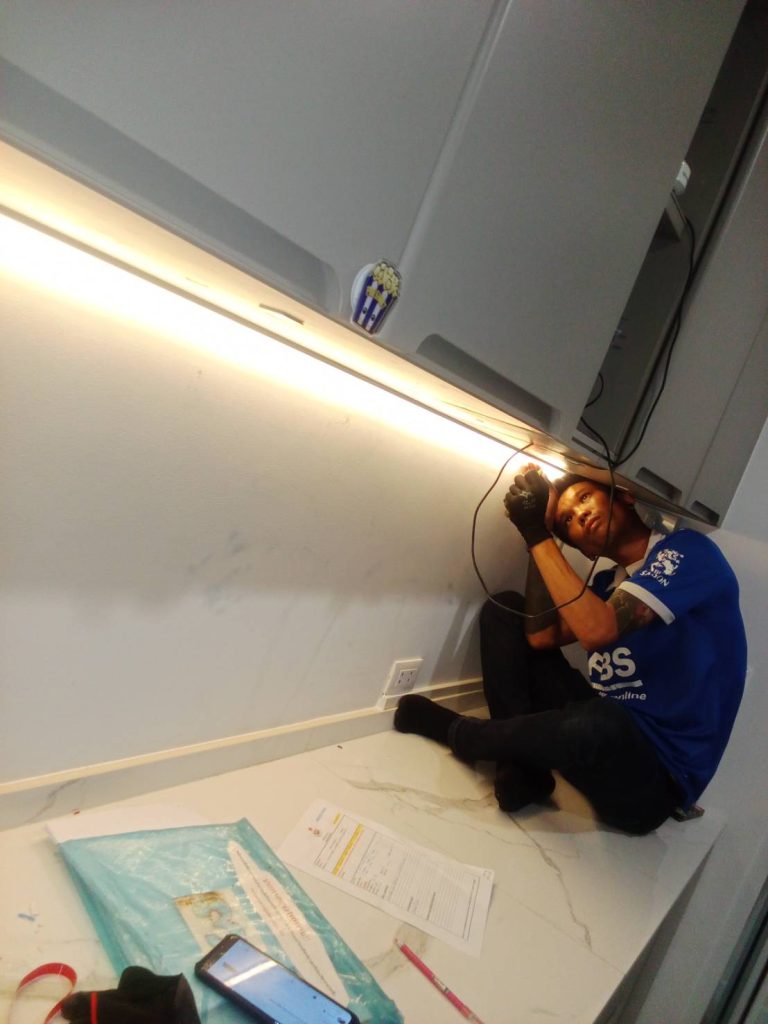 ติดตั้งไฟเส้น LED