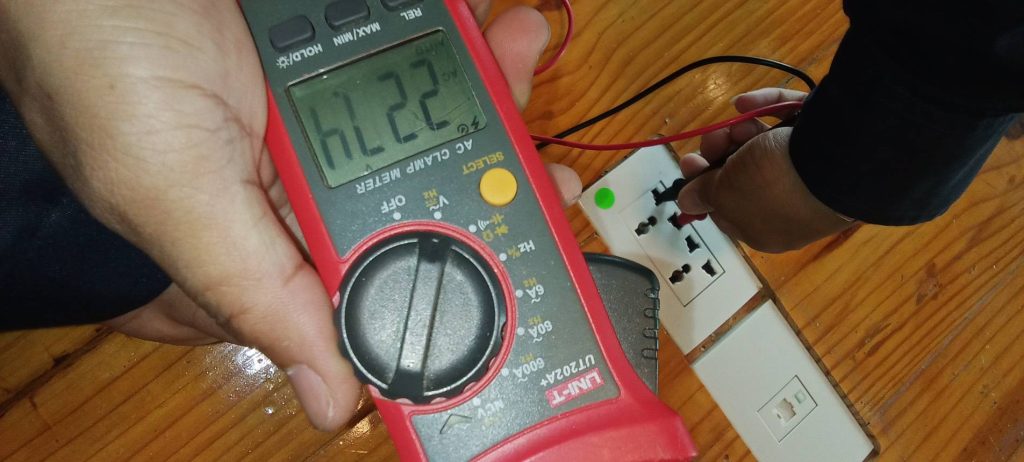 ตรวจเช็คปลั๊กไฟ