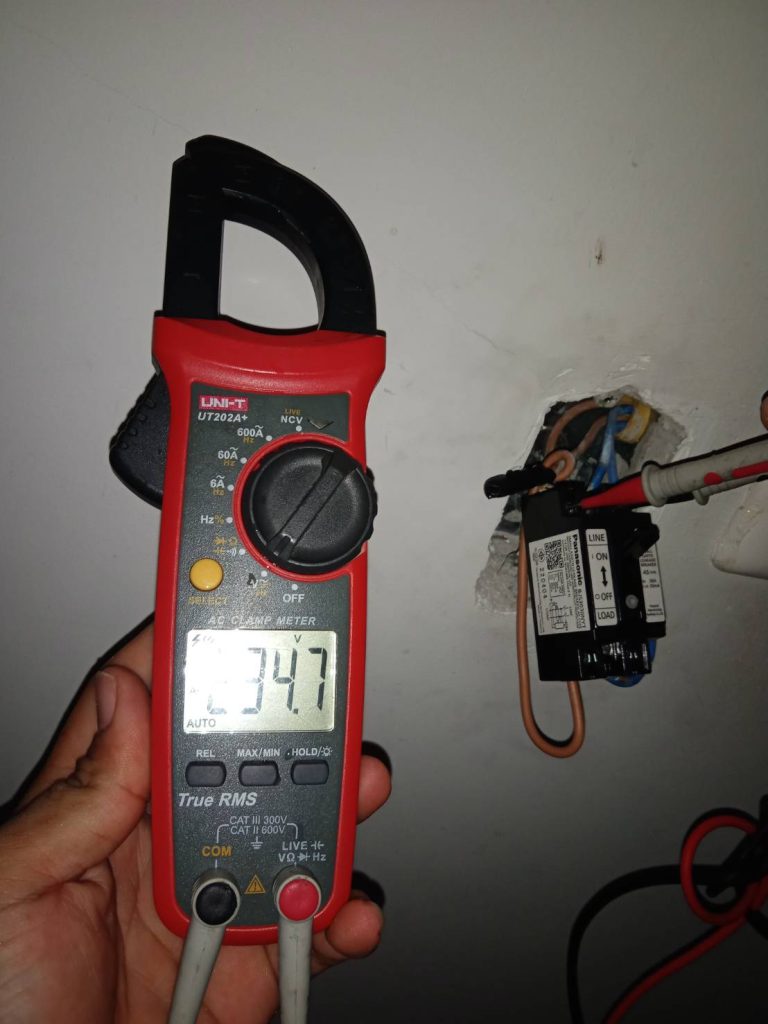 วัดไฟเบรกเกอร์