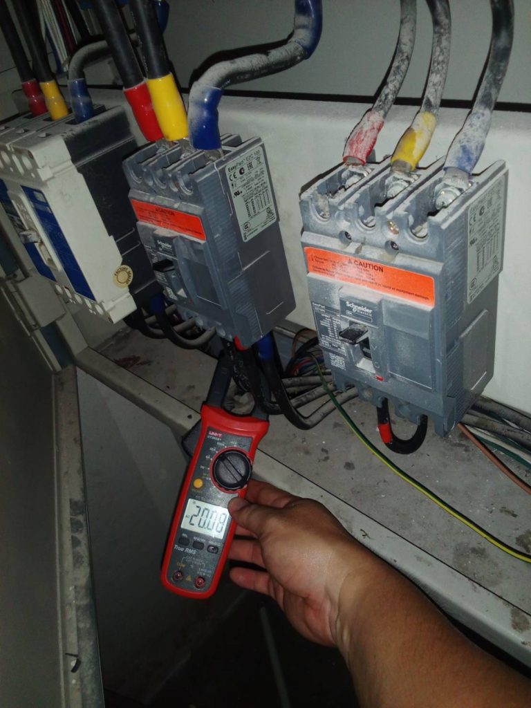 วัดไฟเบรกเกอร์