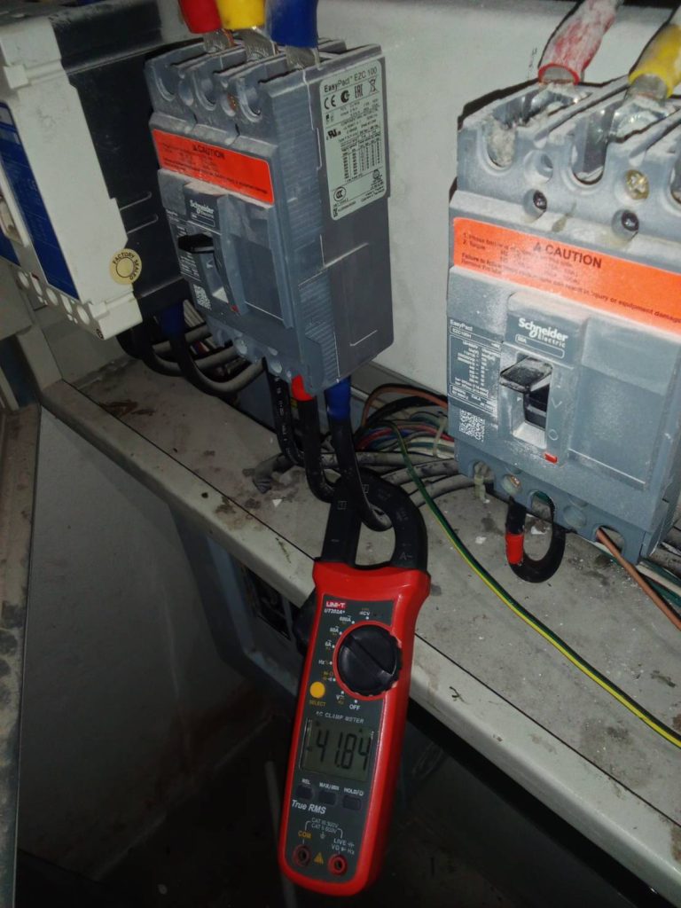 วัดไฟเบรกเกอร์