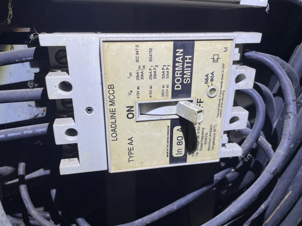 เซอร์กิตเบรกเกอร์แบบหล่อ 