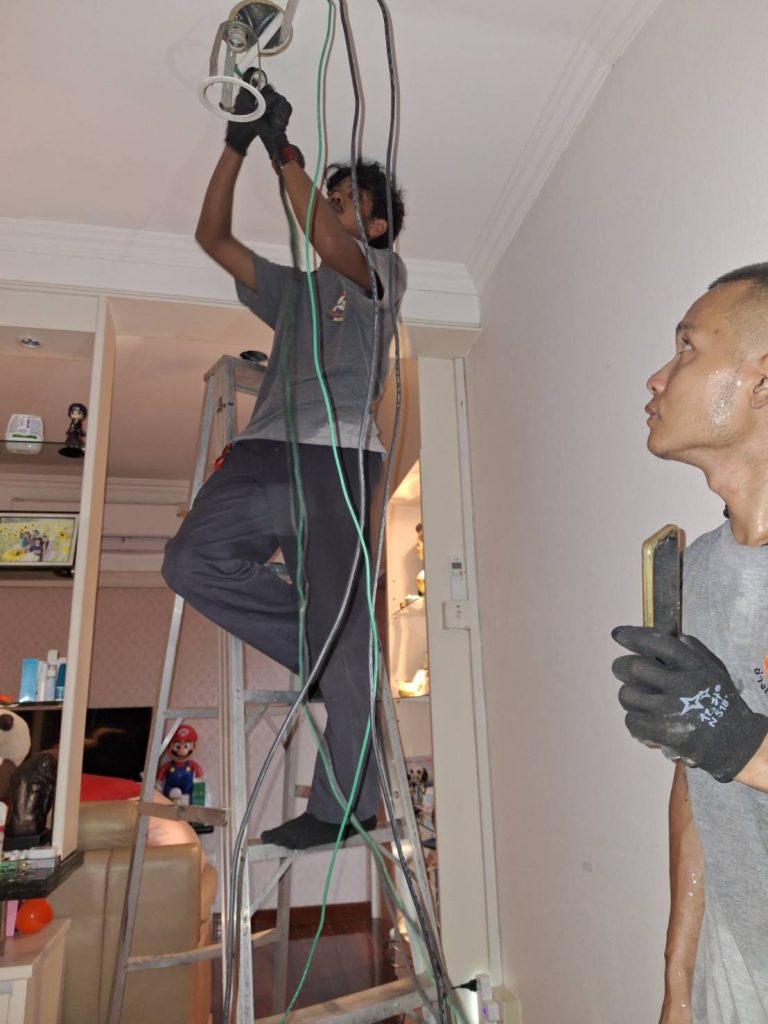 ติดตั้งดาวน์ไลท์