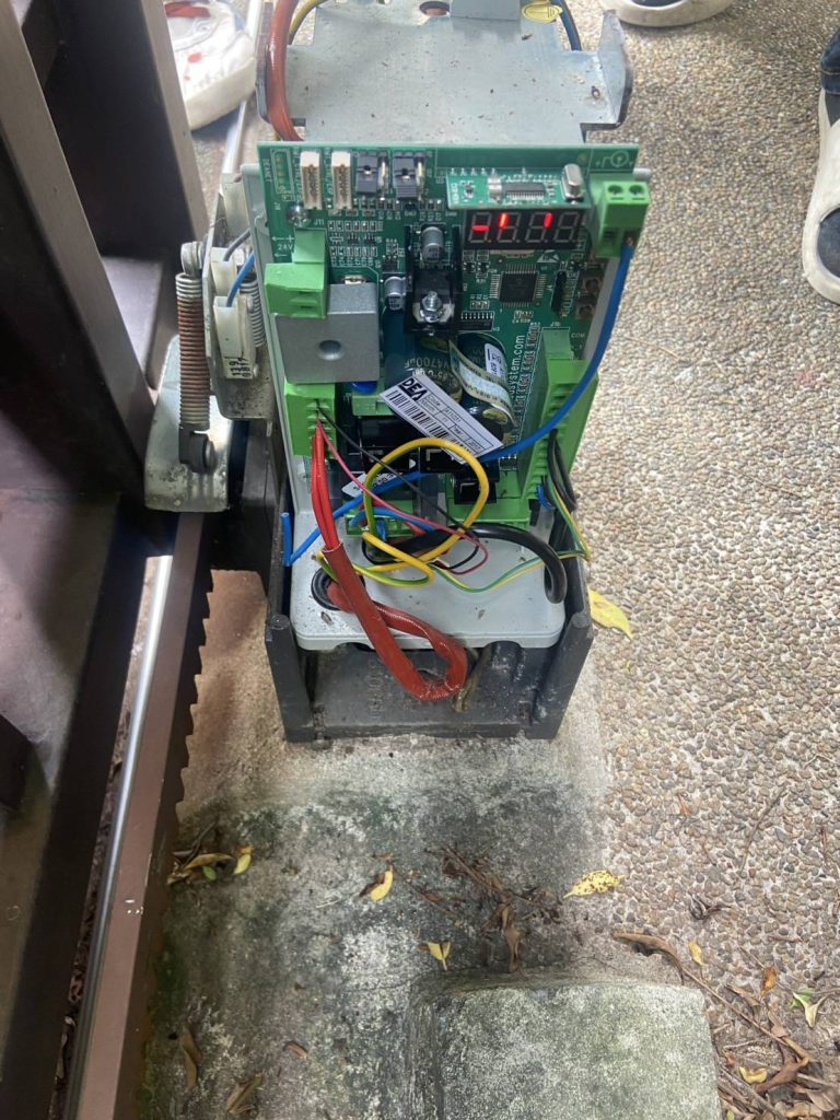 ตรวจเช็กมอเตอร์ประตูรีโมท