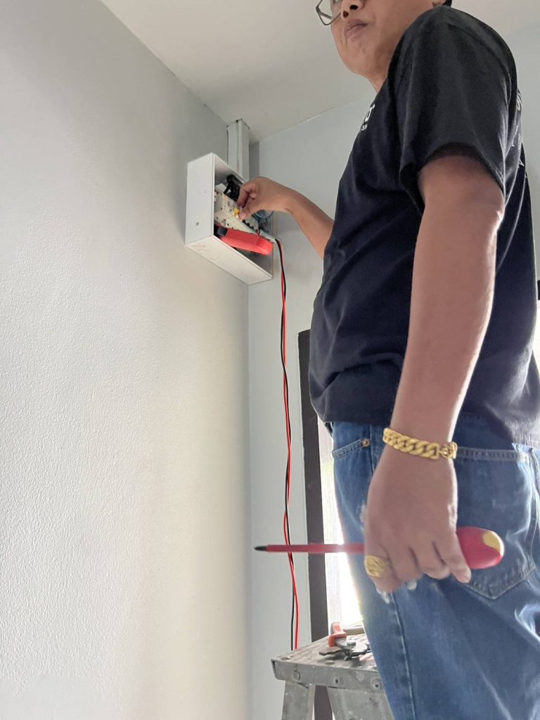 วัดไฟตู้คอนซูมเมอร์