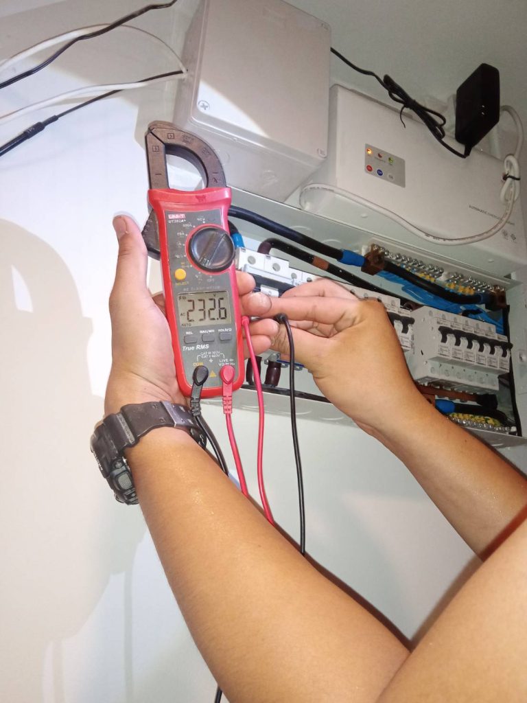 วัดไฟตู้คอนซูมเมอร์