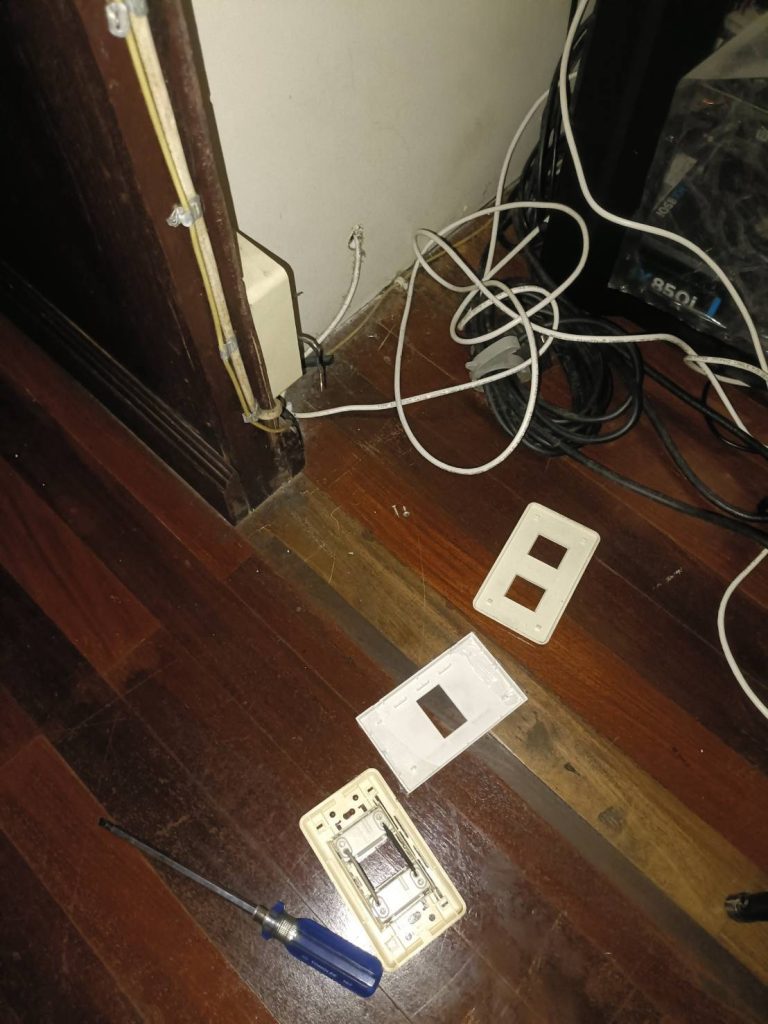 รื้อปลั๊กเตรียมซ่อม