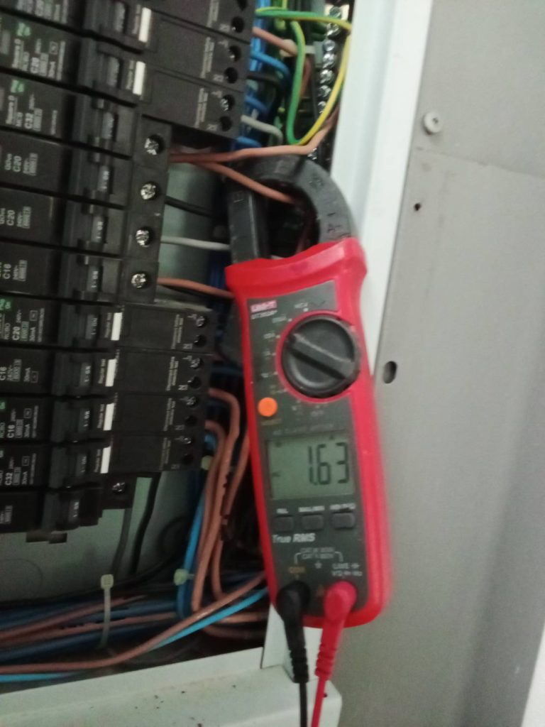 วัดไฟตู้โหลดเซ็นเตอร์