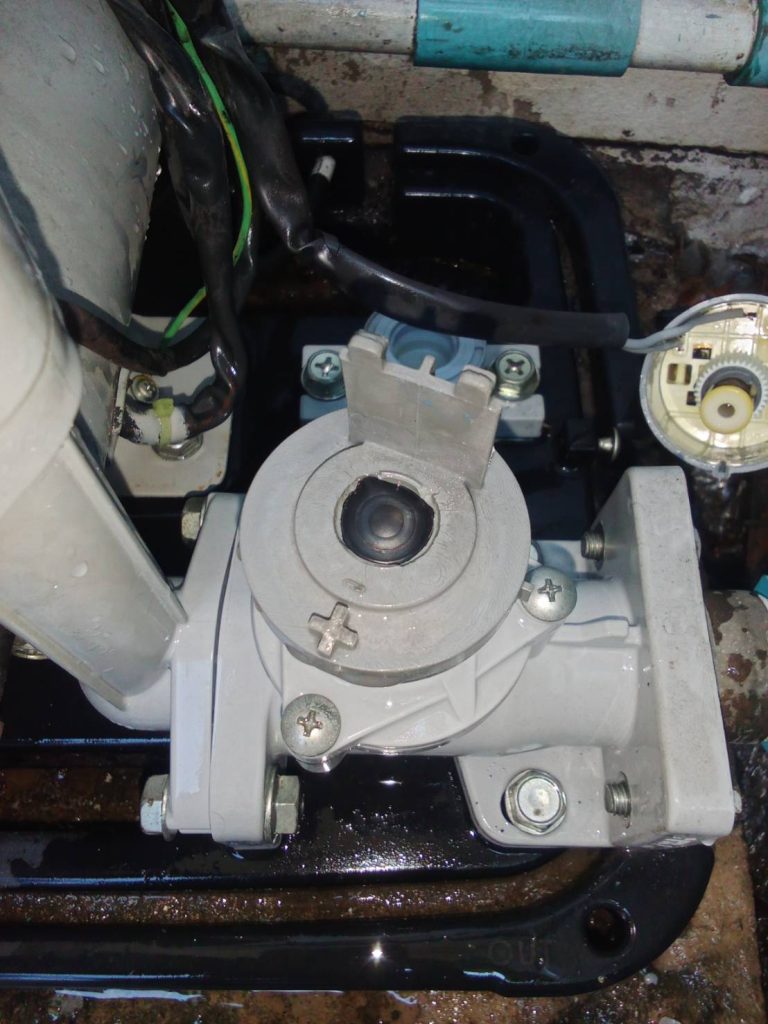 ถอดซ่อมปั๊มน้ำ