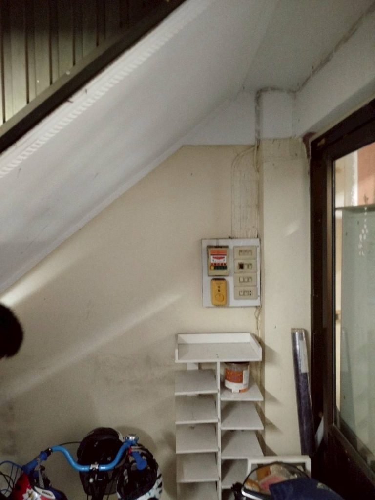 แผงควบคุมไฟฟ้า