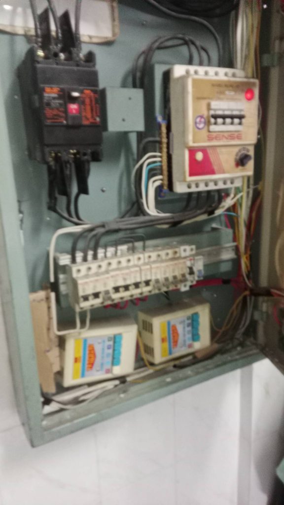 ตู้ควบคุมไฟฟ้า