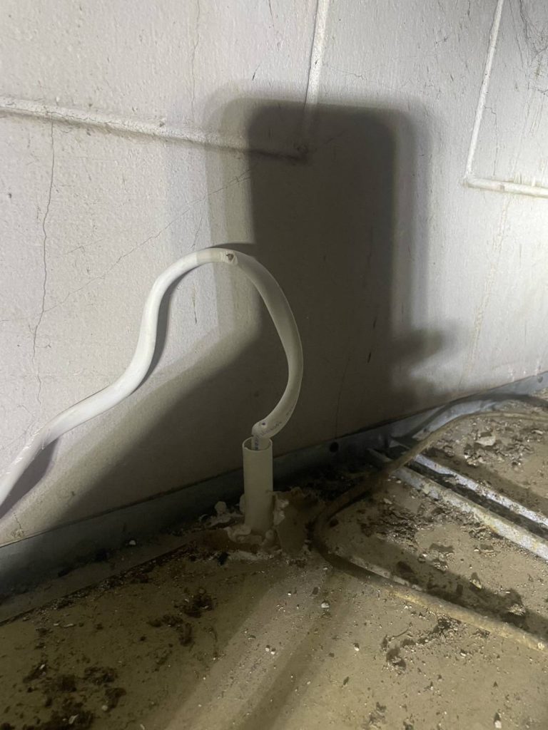 แนวสายไฟบนฝ้า