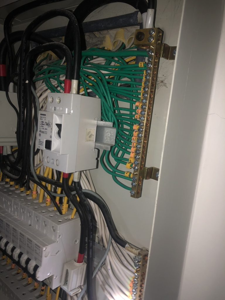 ตู้โหลดเซ็นเตอร์