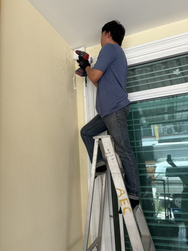 ติดตั้งปลั๊กไฟ