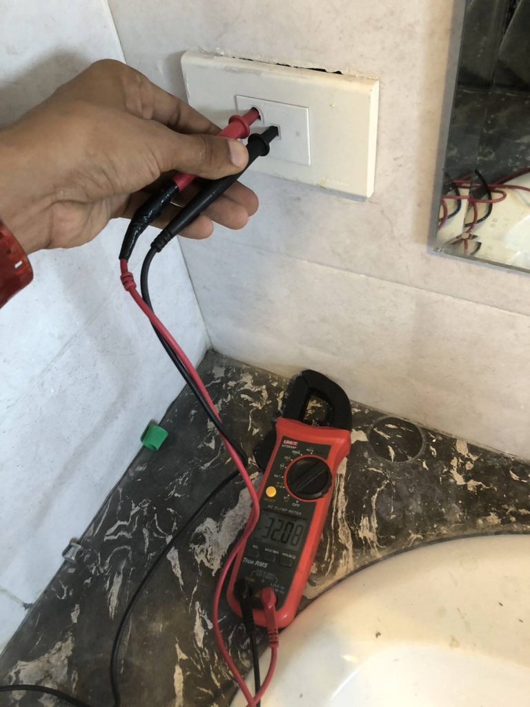 เช็กปลั๊กไฟ