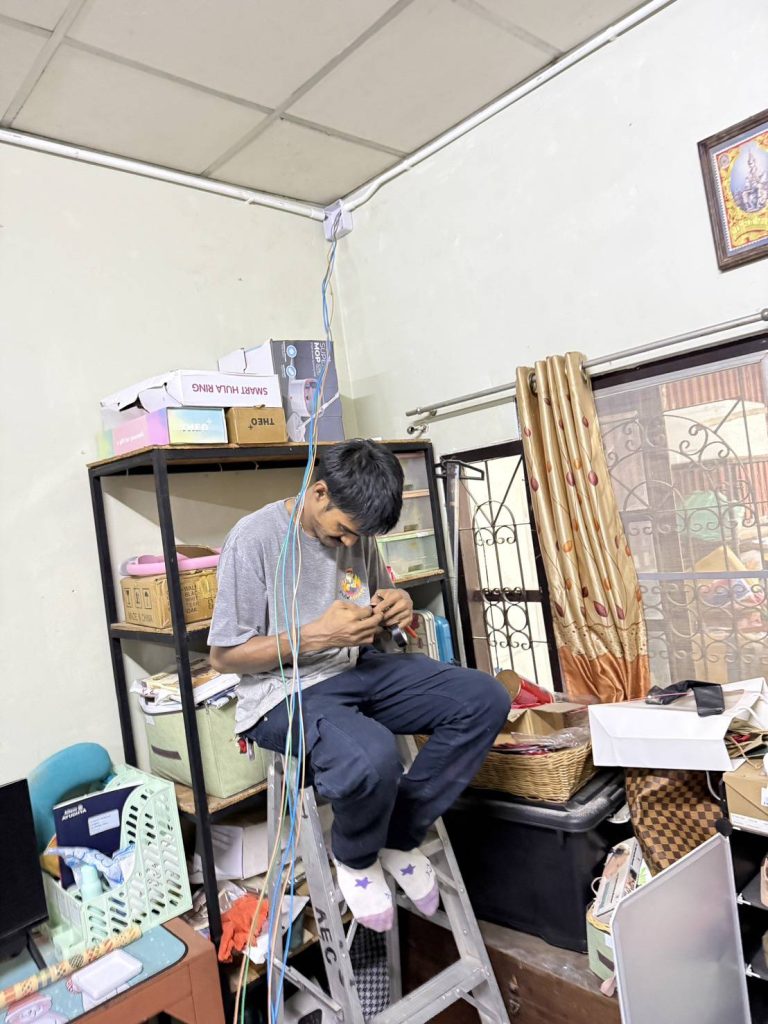 เดินท่อร้อยสายไฟ