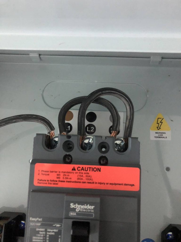 เบรกเกอร์