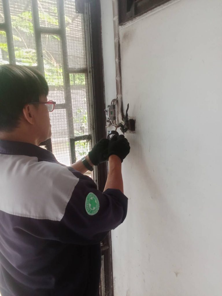 เช็กเบรกเกอร์